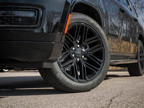 2025 Jeep Wagoneer Series II Carbide