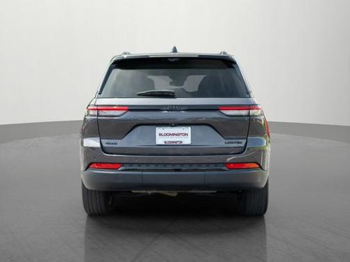 Baltic Gray Metallic Clearcoat 2023 Jeep Grand Cherokee Limited