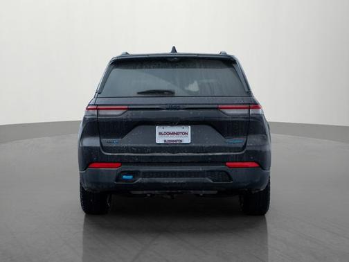 2023 Jeep Grand Cherokee Trailhawk