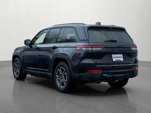 2023 Jeep Grand Cherokee Trailhawk