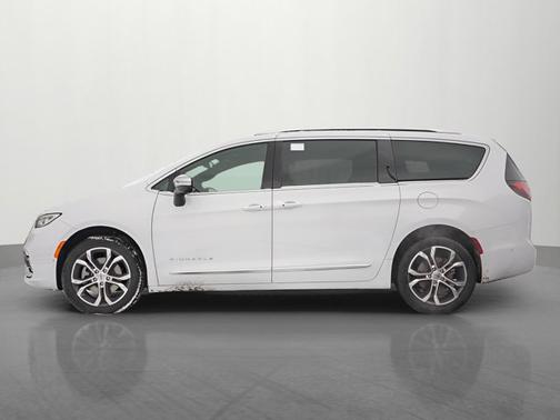 2025 Chrysler Pacifica Pinnacle