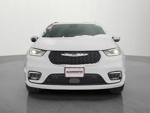 2025 Chrysler Pacifica Pinnacle