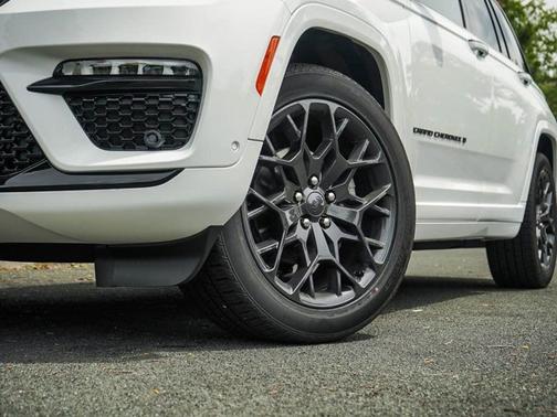 2025 Jeep Grand Cherokee Summit Reserve
