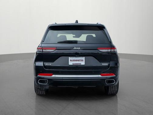 2023 Jeep Grand Cherokee Summit