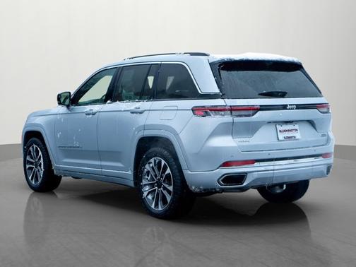 2022 Jeep Grand Cherokee Overland