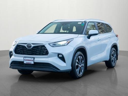 2025 Toyota Highlander XLE