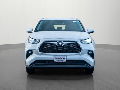 2025 Toyota Highlander XLE