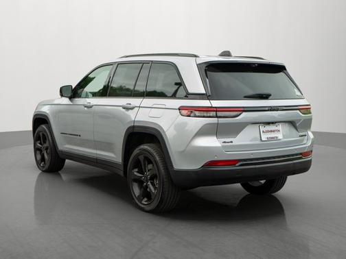 Silver Zynith 2023 Jeep Grand Cherokee Limited