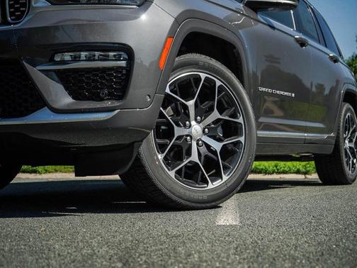 2025 Jeep Grand Cherokee Summit Reserve