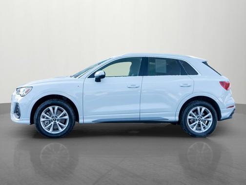 2022 Audi Q3 S line Premium Plus