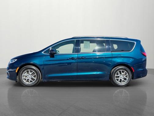 2022 Chrysler Pacifica Touring