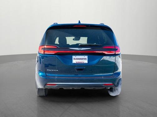 2022 Chrysler Pacifica Touring