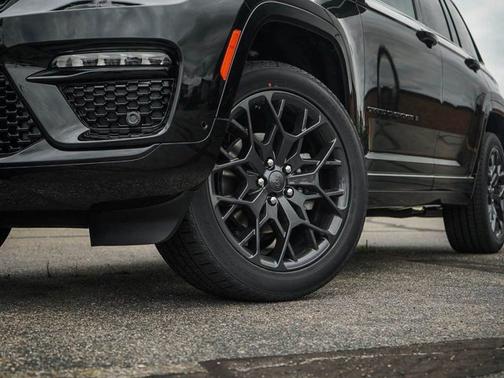 2025 Jeep Grand Cherokee Summit Reserve