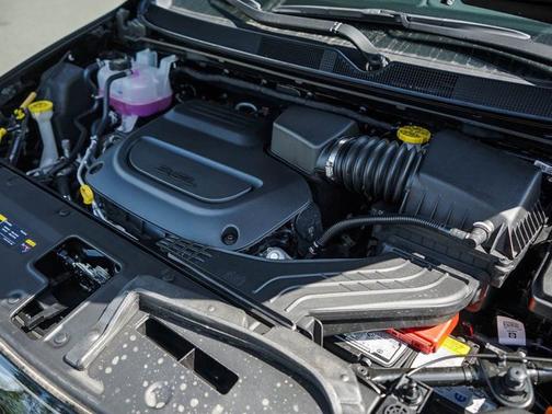 Pxj 2027 Chrysler Pacifica Select