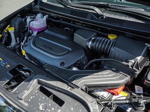 Pxj 2027 Chrysler Pacifica Select