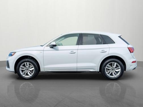 2023 Audi Q5 S line Premium