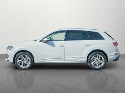 2022 Audi Q7 Premium Plus