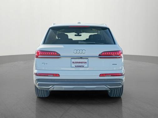 2022 Audi Q7 Premium Plus