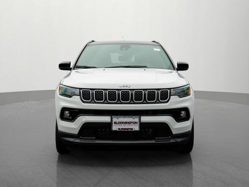 Bright White Clearcoat 2023 Jeep Compass Limited