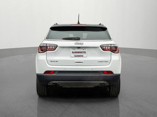 Bright White Clearcoat 2023 Jeep Compass Limited