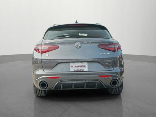 2022 Alfa Romeo Stelvio Veloce