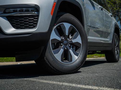 2025 Jeep Grand Cherokee 4xe