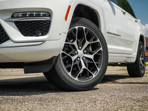 2025 Jeep Grand Cherokee Summit Reserve