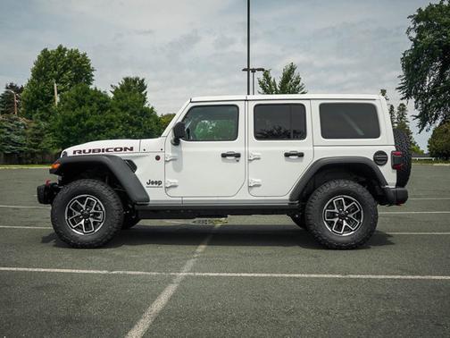 Bright White Clearcoat 2026 Jeep Wrangler Rubicon