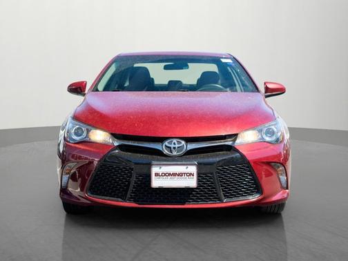 Red 2017 Toyota Camry SE