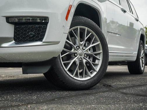 2025 Jeep Grand Cherokee L Summit