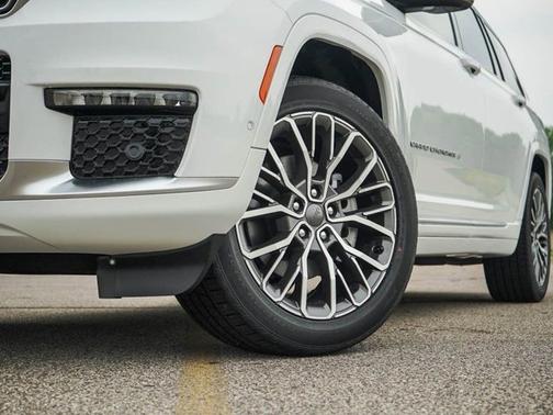 2025 Jeep Grand Cherokee L Summit Reserve
