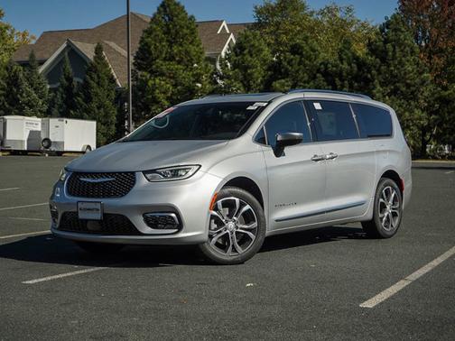 2026 Chrysler Pacifica Pinnacle