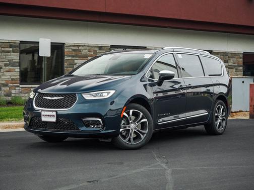 2025 Chrysler Pacifica Pinnacle