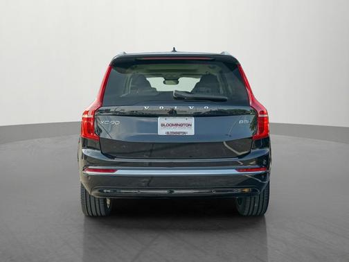 2023 Volvo XC90 Plus