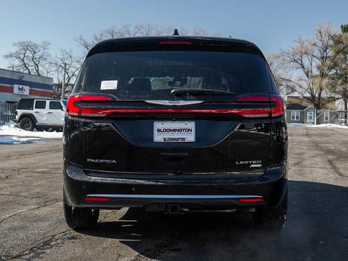 2026 Chrysler Pacifica Limited