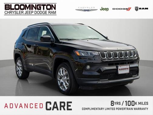 Diamond Black Crystal Pearlcoat 2023 Jeep Compass Latitude Lux