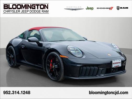 2025 Porsche 911 4 GTS