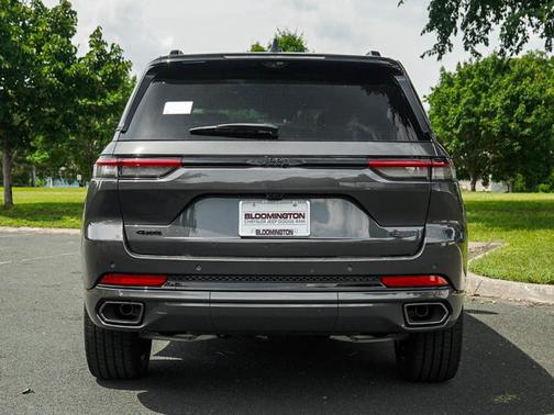 2025 Jeep Grand Cherokee Summit Reserve
