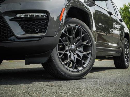 2025 Jeep Grand Cherokee Summit Reserve