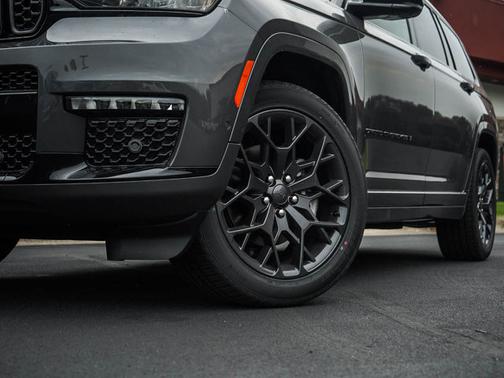 2025 Jeep Grand Cherokee L Summit