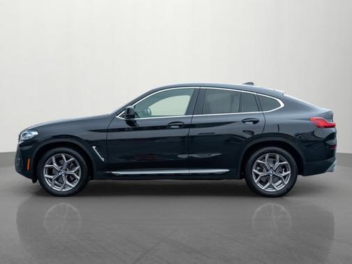 2022 BMW X4 xDrive30i