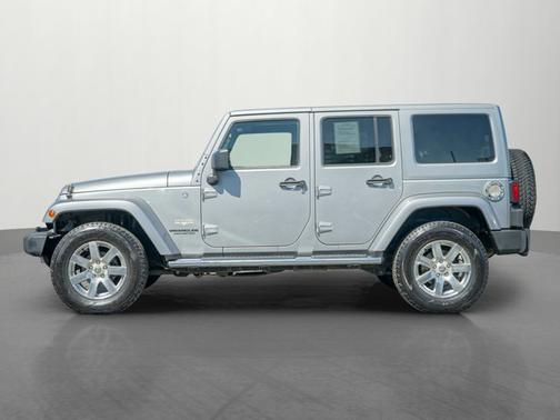 2013 Jeep Wrangler Sahara