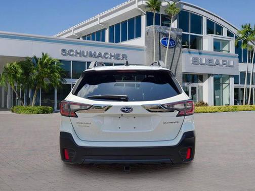 Crystal White Pearl 2020 Subaru Outback Premium