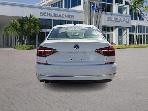 2019 Volkswagen Passat 2.0T Wolfsburg Edition