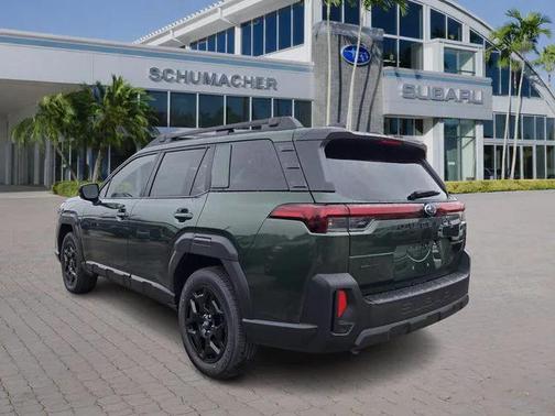 Deep Emerald Green Pearl 2026 Subaru Outback Limited