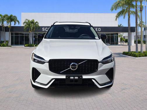 2023 Volvo XC60 B5 Plus Dark Theme