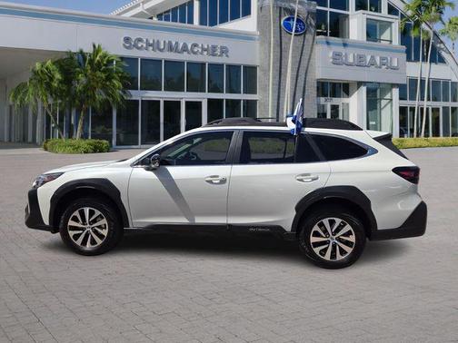 Crystal White Pearl 2025 Subaru Outback Premium