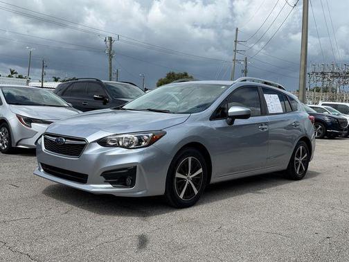 Ice Silver Metallic 2019 Subaru Impreza 2.0i Premium
