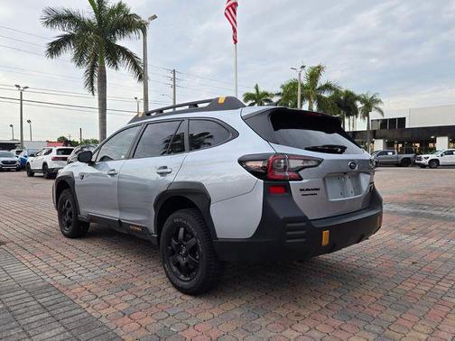 Ice Silver Metallic 2025 Subaru Outback Wilderness