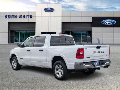 Bright White Clearcoat 2025 RAM 1500 Big Horn/Lone Star